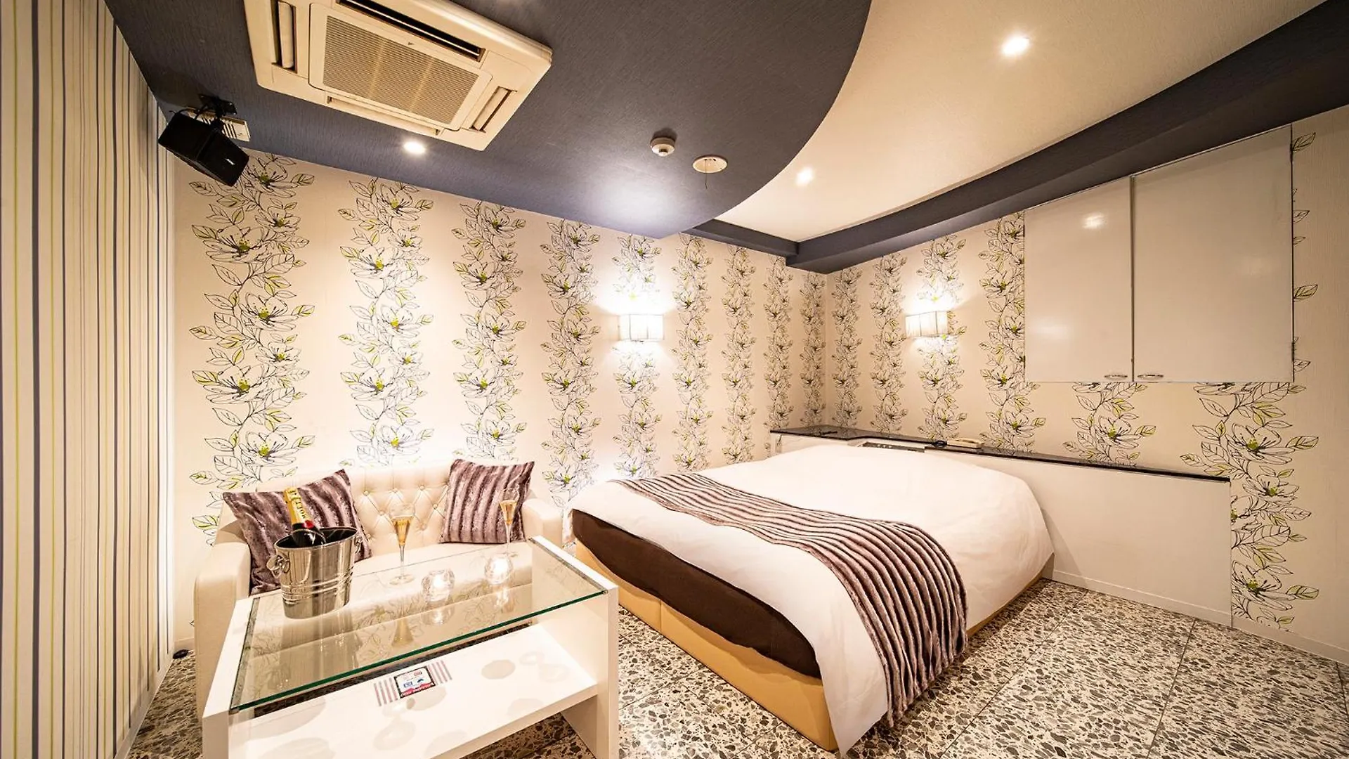 Towers Hotel - Adult Only - Ósaka 3*,