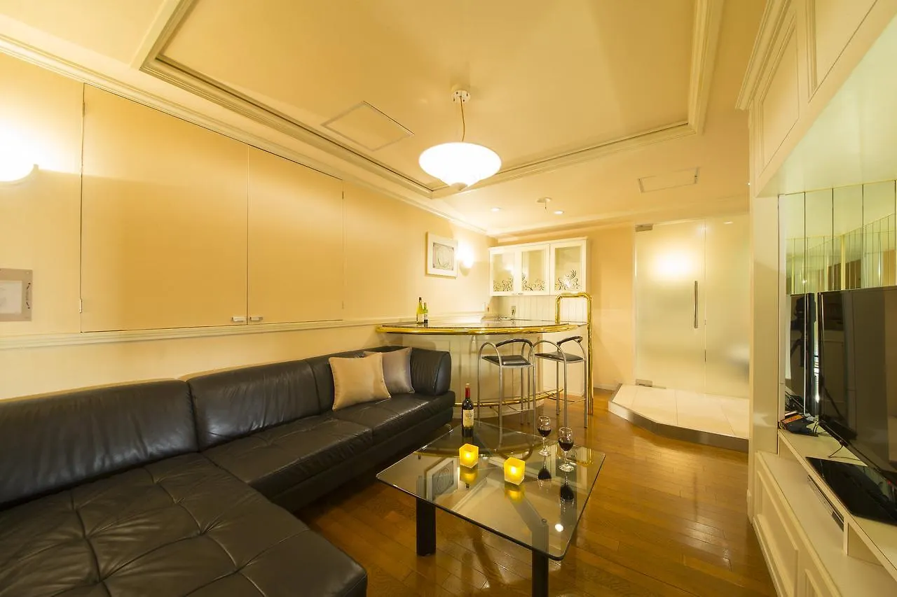 Towers Hotel - Adult Only - Osaka Yetişkin Oteli